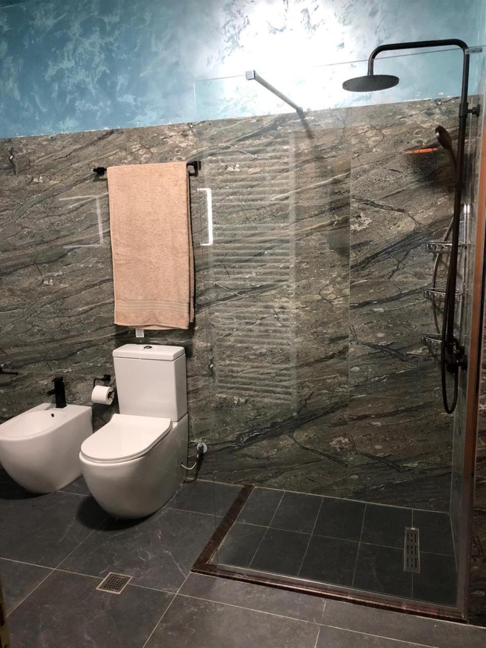 Cerem Zeneli Alpin Chalet מראה חיצוני תמונה